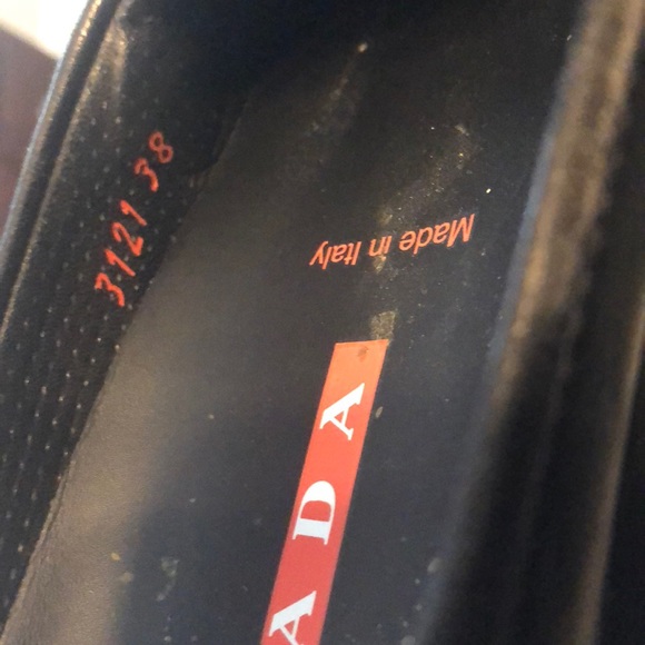 Authentic Prada loafers - Picture 4 of 5